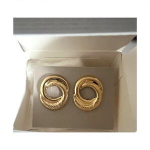 Vintage Sculptured Swirl Earrings Distributed by Avon in 1990 NIB Never Worn